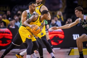 Drama u Atini, Naneli je klasa,  Šakotin AEK poveo protiv Džabarija, Hange i Rubija